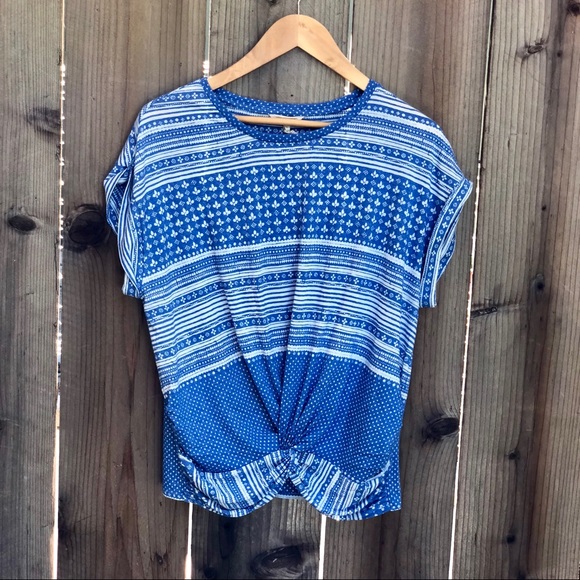 Lucky Brand Tops - 🍀Lucky Brand Knotted Tee